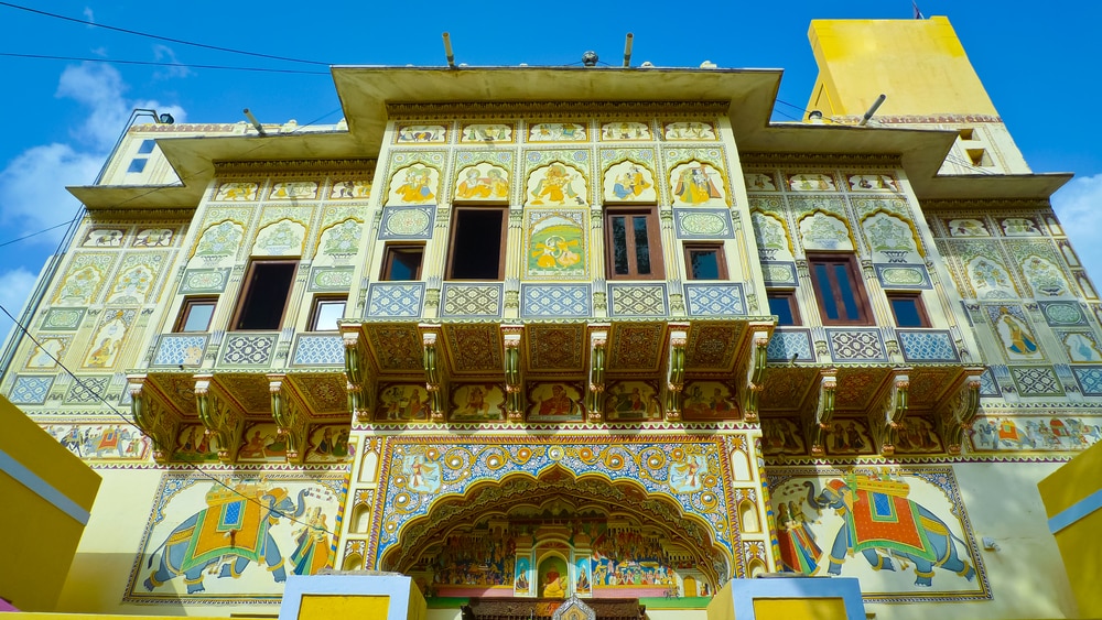 Colorful painted Haveli in the city of Mandawa, Rajasthan