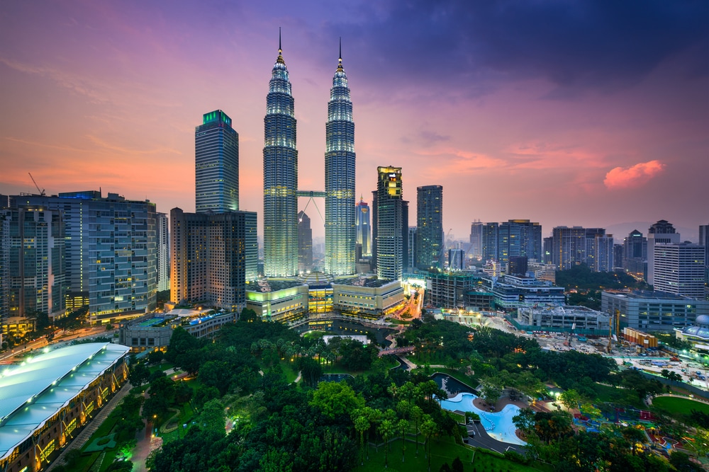 Petronas Towers & Kuala Lumpur's Skyline