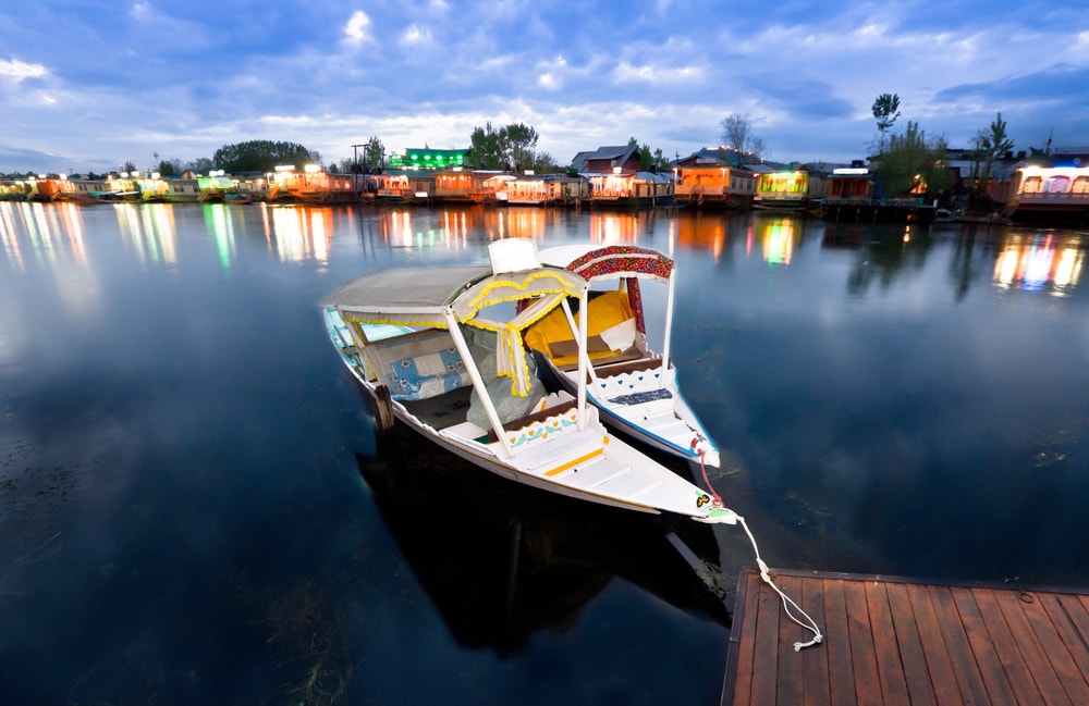 An evening in Dal Lake