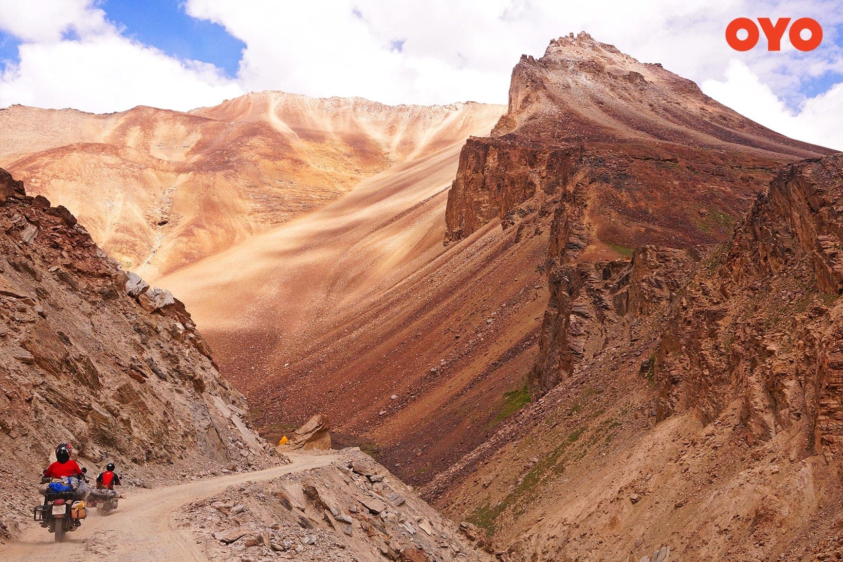 Manali to Leh - one of the best places to travel alone in India