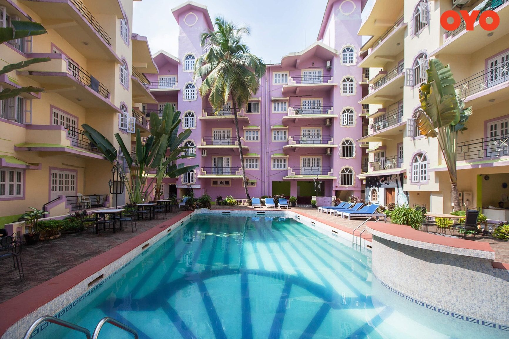 hotels in goa with swimming pool