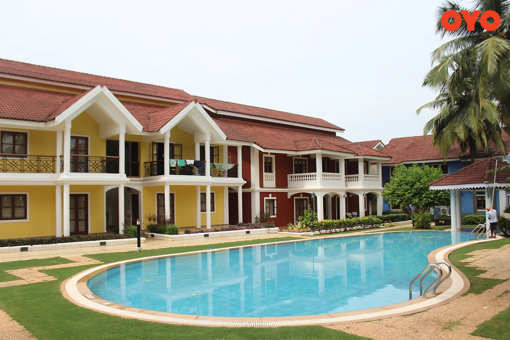 hotels in goa with swimming pool
