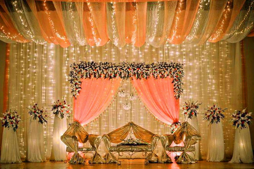 Magnificent Indian Wedding Stage Decoration Photo 226900