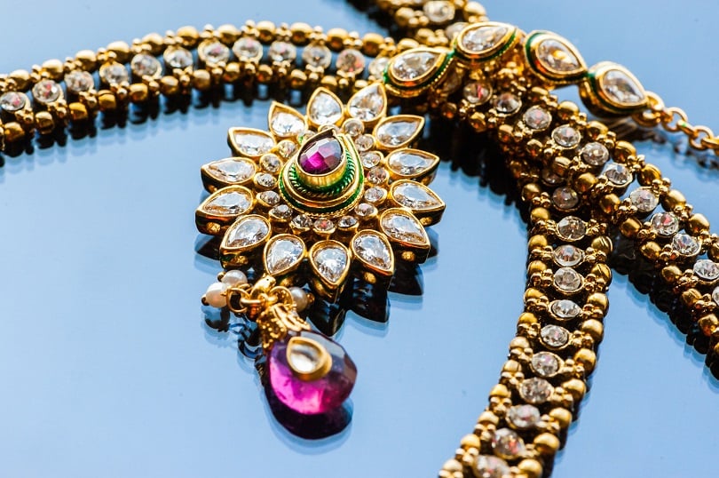 8 Striking Jewellery Trends to rock your Bridal Avatar – OYO Hotels ...