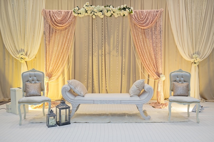 11+ Astounding Home Decor Ideas for An Intimate Wedding at Your Home -  SetMyWed