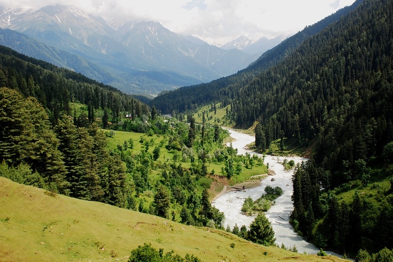 Explore the inner beauty of Kashmir Valley