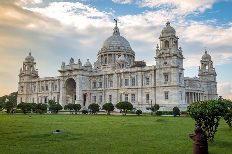 5 tourist places in kolkata