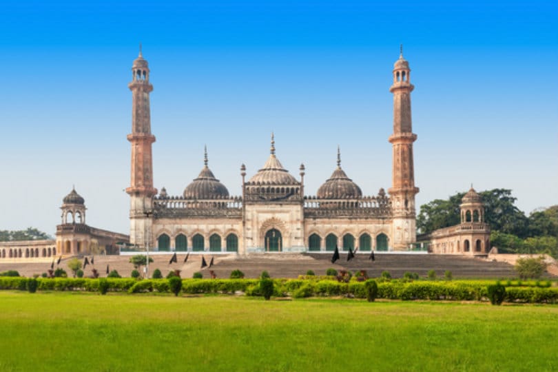 famous tourist places in lucknow
