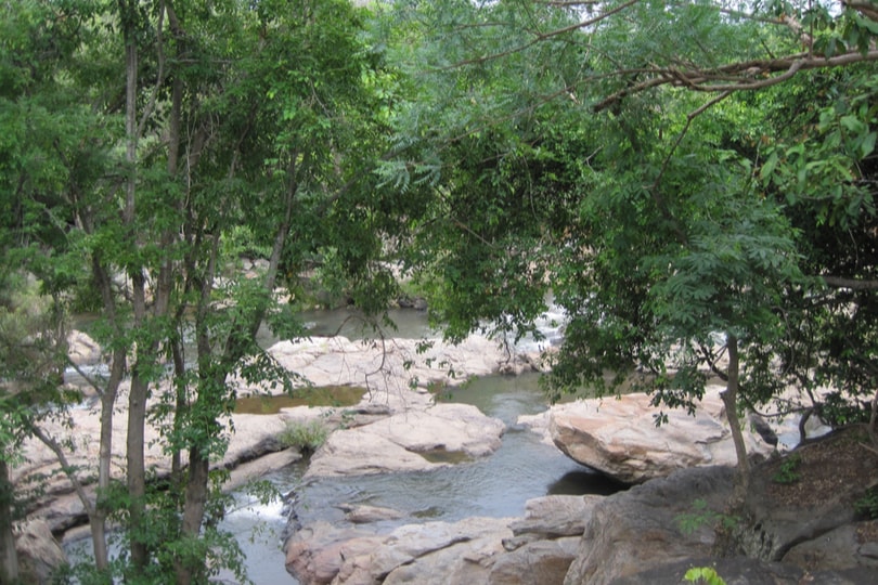 Kuthiraiyar Dam Falls