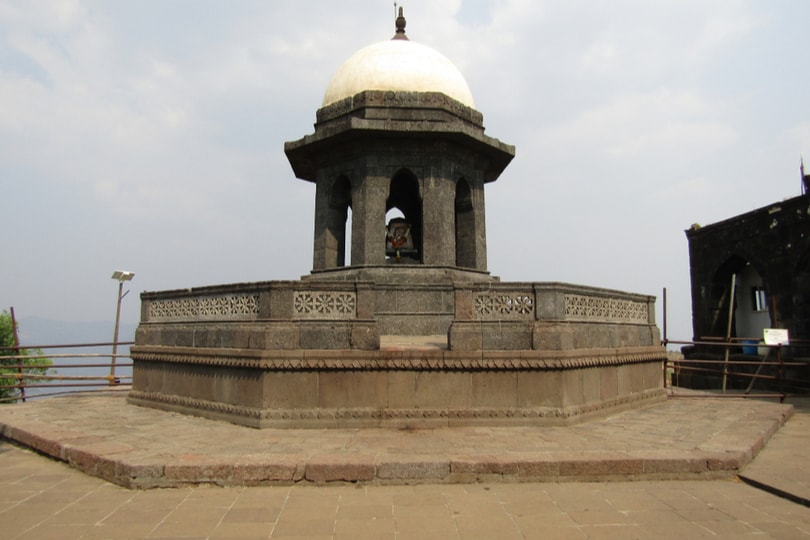 raigad fort temples