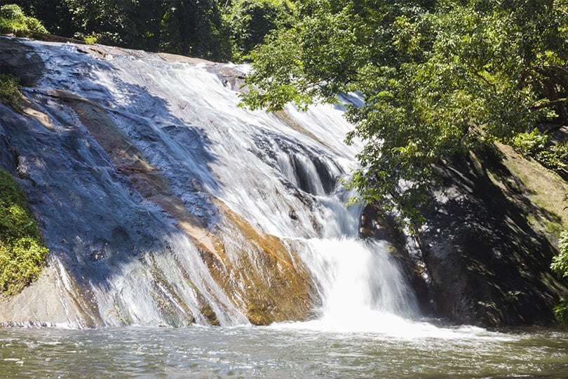 Dhoni-Waterfall