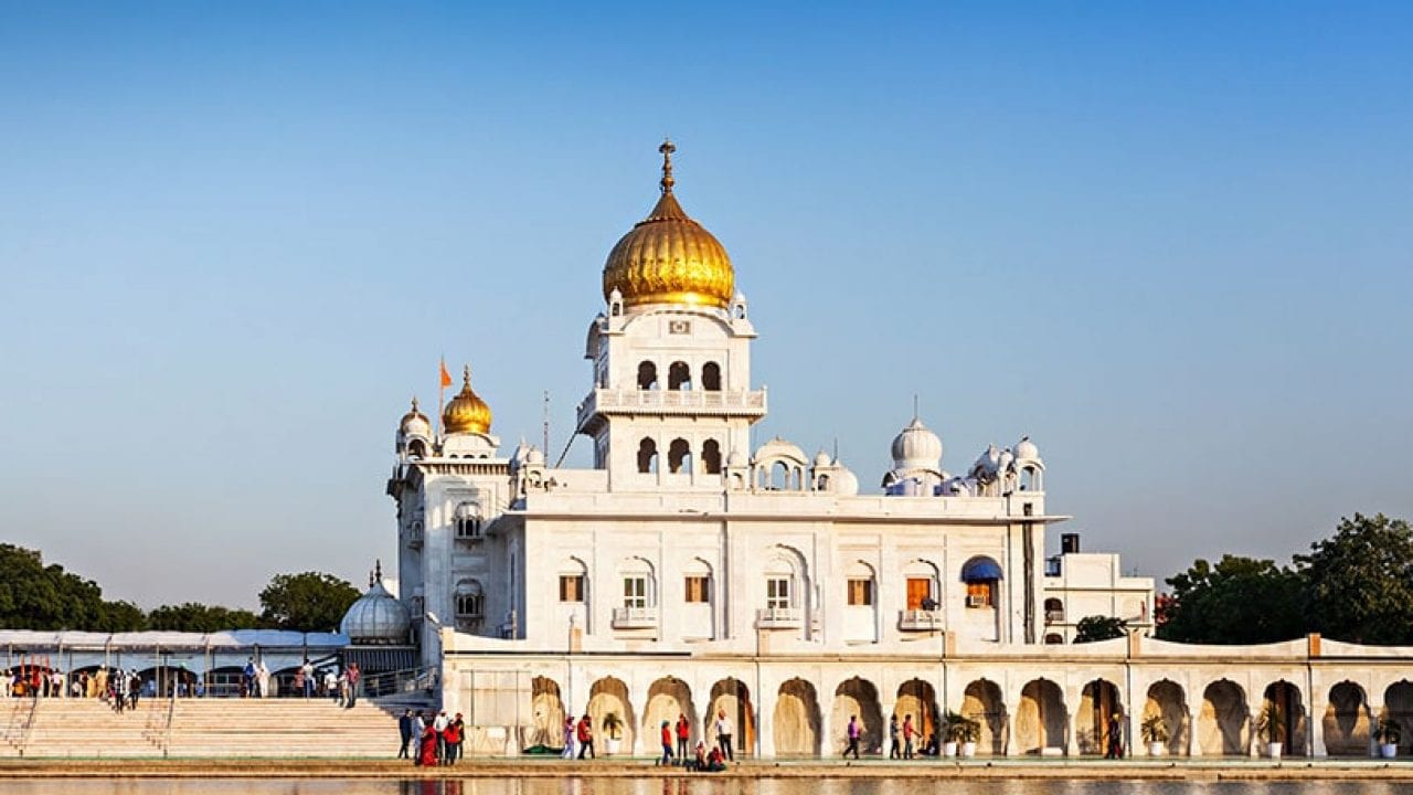 A Guide to Visiting Gurudwara: Do's and Dont's - OYO